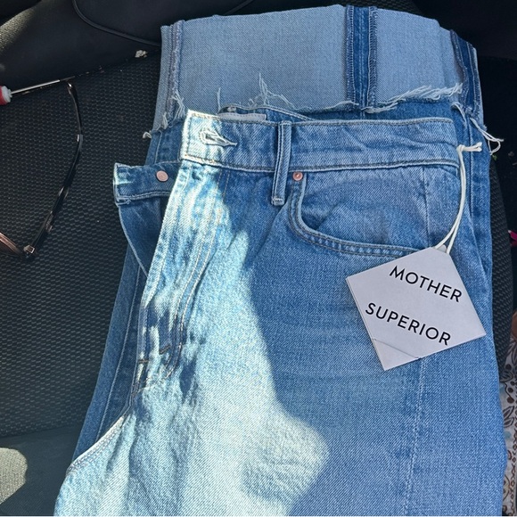 NWT MOTHER Ankle Cuff Fray in Last Bite. Size 29. - Picture 5 of 8